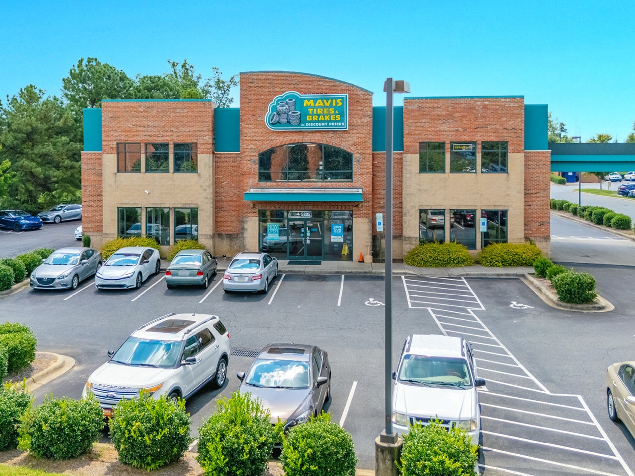 5080 Highland Shoppes Dr, Charlotte, NC for Sale