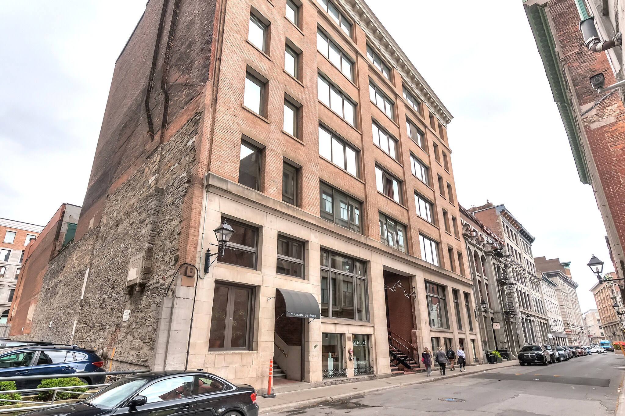 387 Rue Saint-Paul O, Montréal, QC for Sale