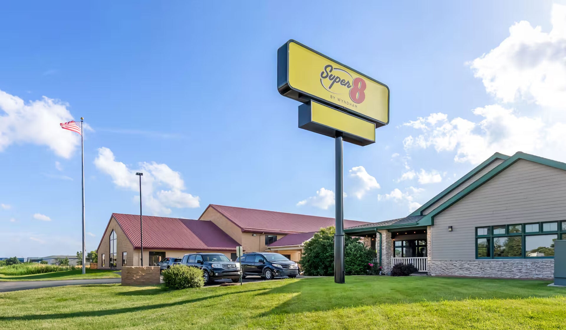 910 S Sylvania Ave, Sturtevant, WI for Sale