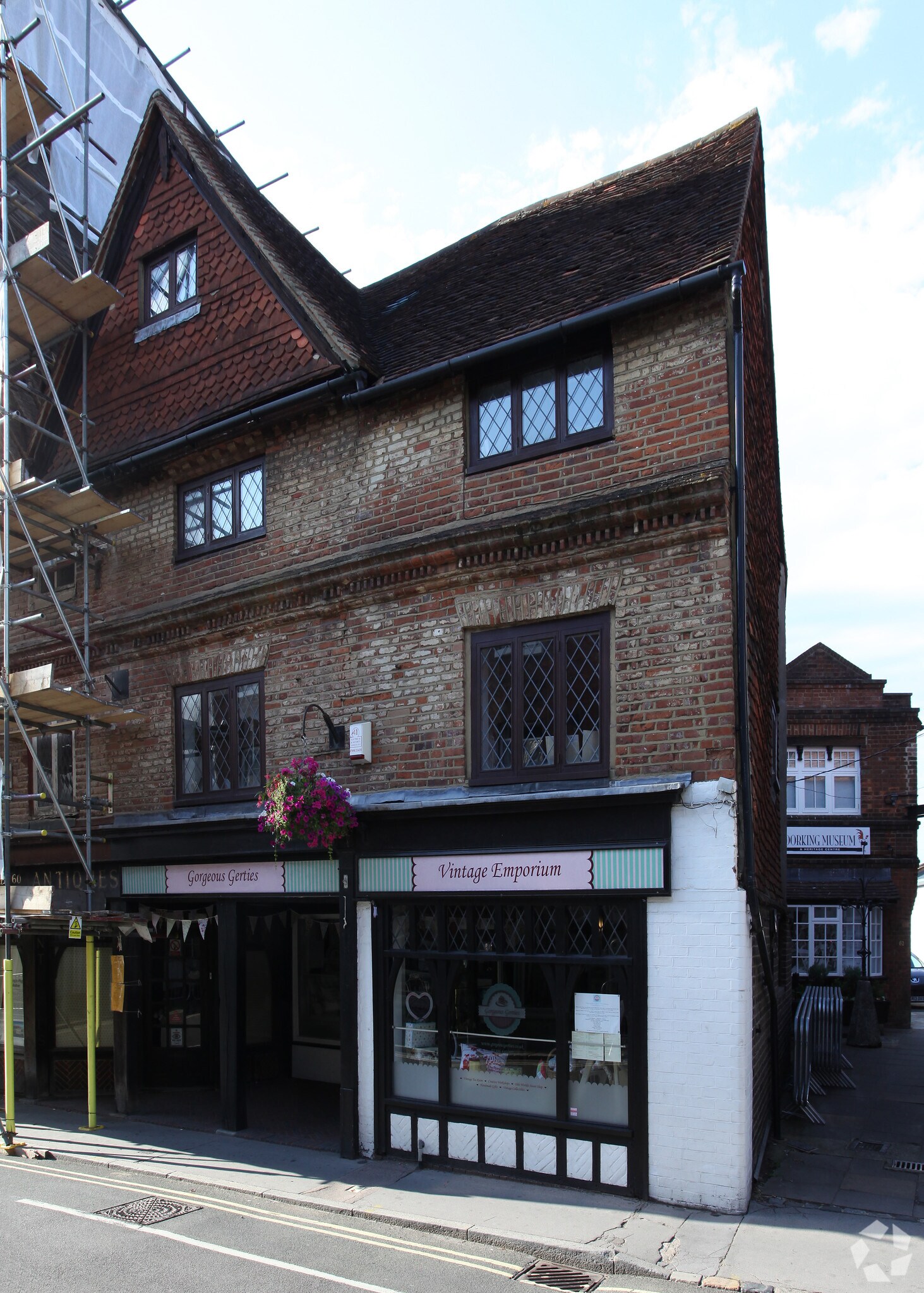 61 West St, Dorking, SRY for Rent