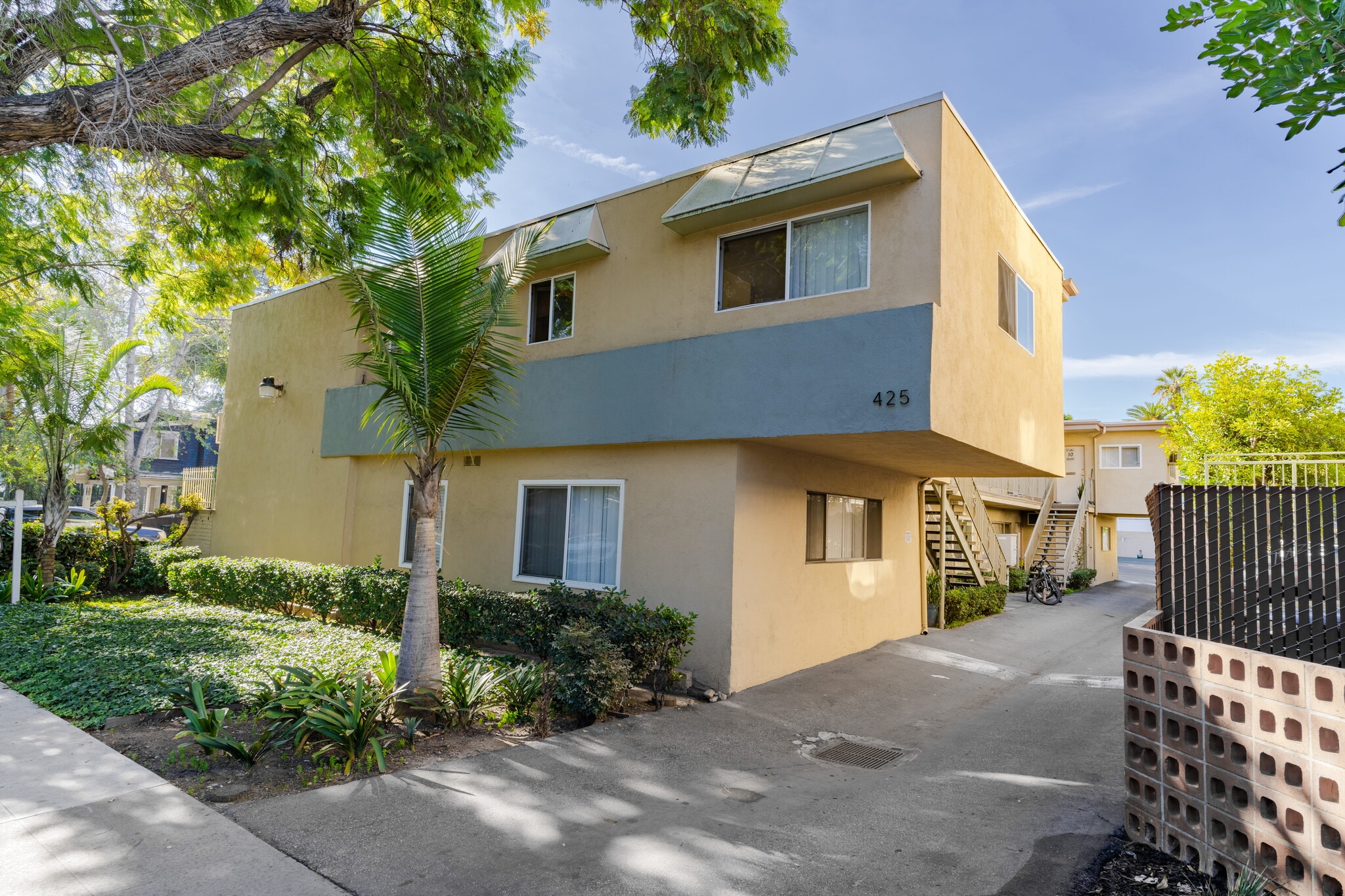 425 N Garfield Ave, Pasadena, CA for Sale