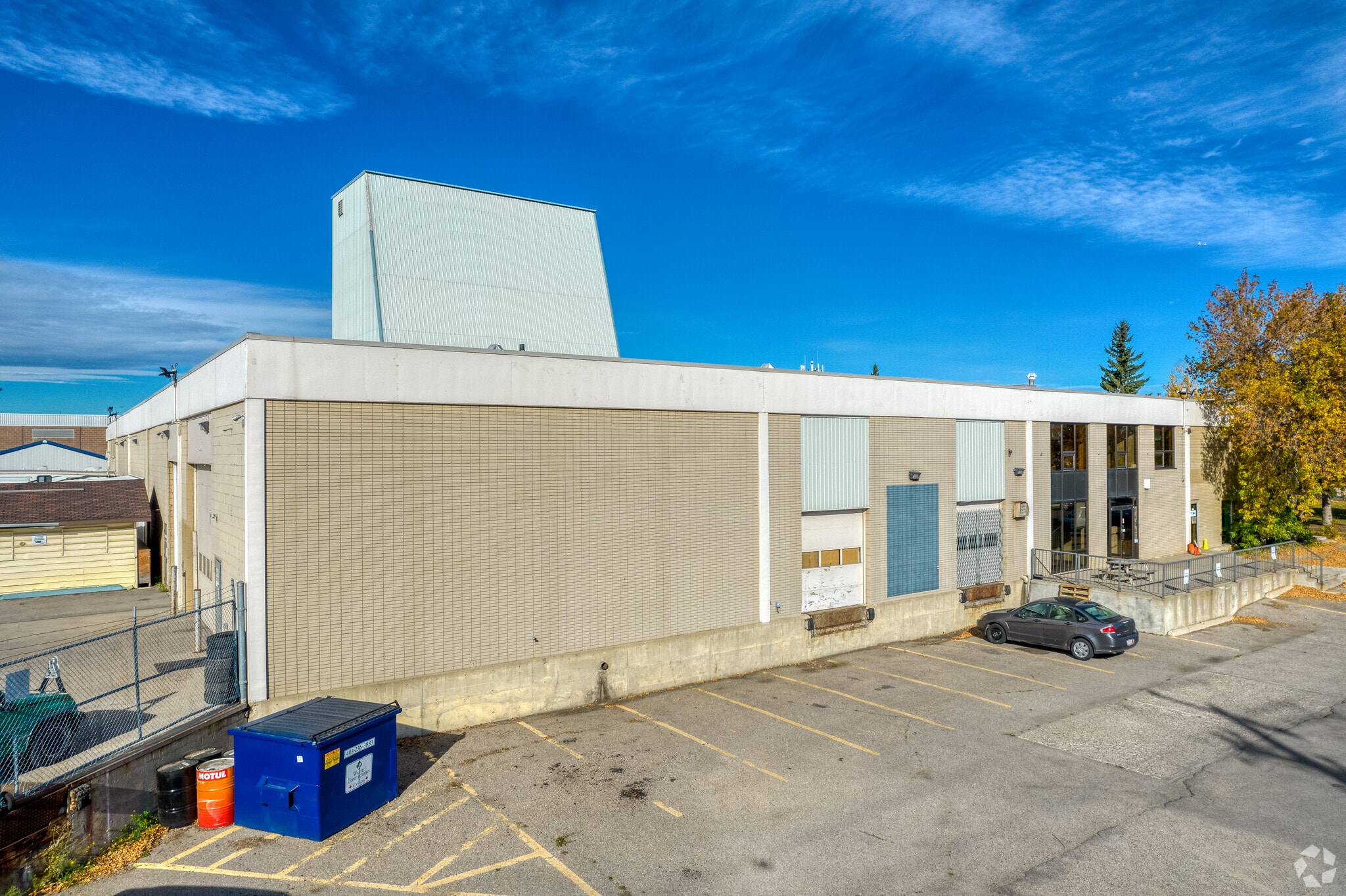 1415 28 St NE, Calgary, AB for Rent