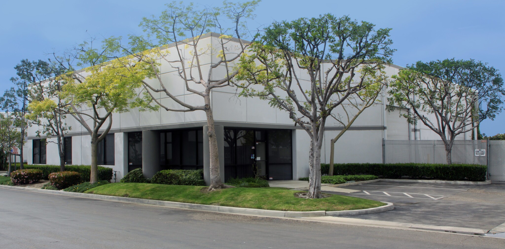 1963 N Main St Orange, CA 92865 Industrial Property for Lease on