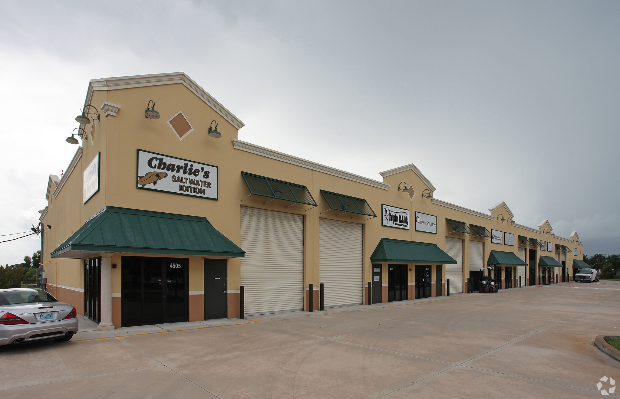 4505-4919 SE Commerce Ave, Stuart, FL for Rent