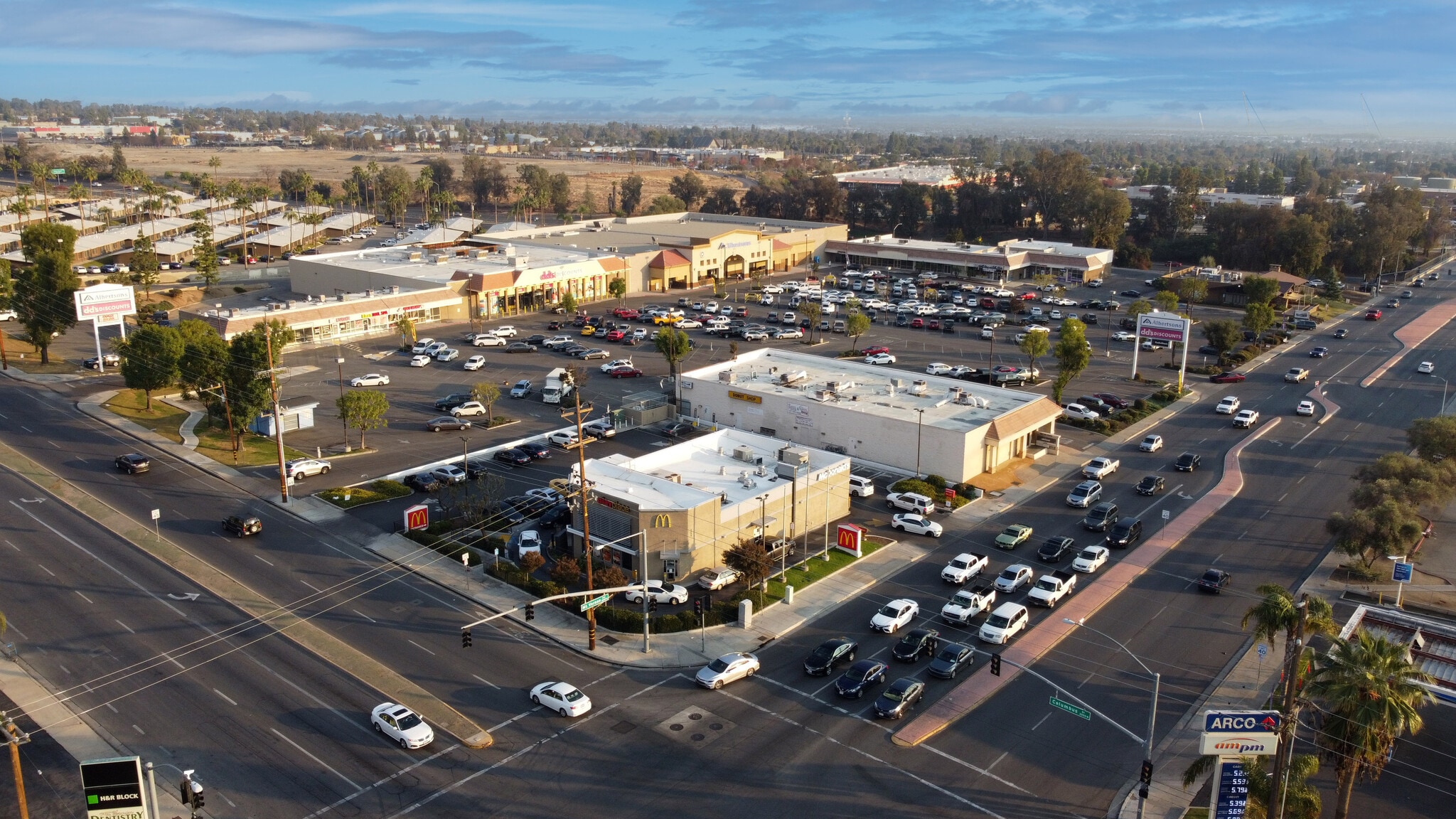 2683-2693 Mount Vernon Ave, Bakersfield, CA for Rent