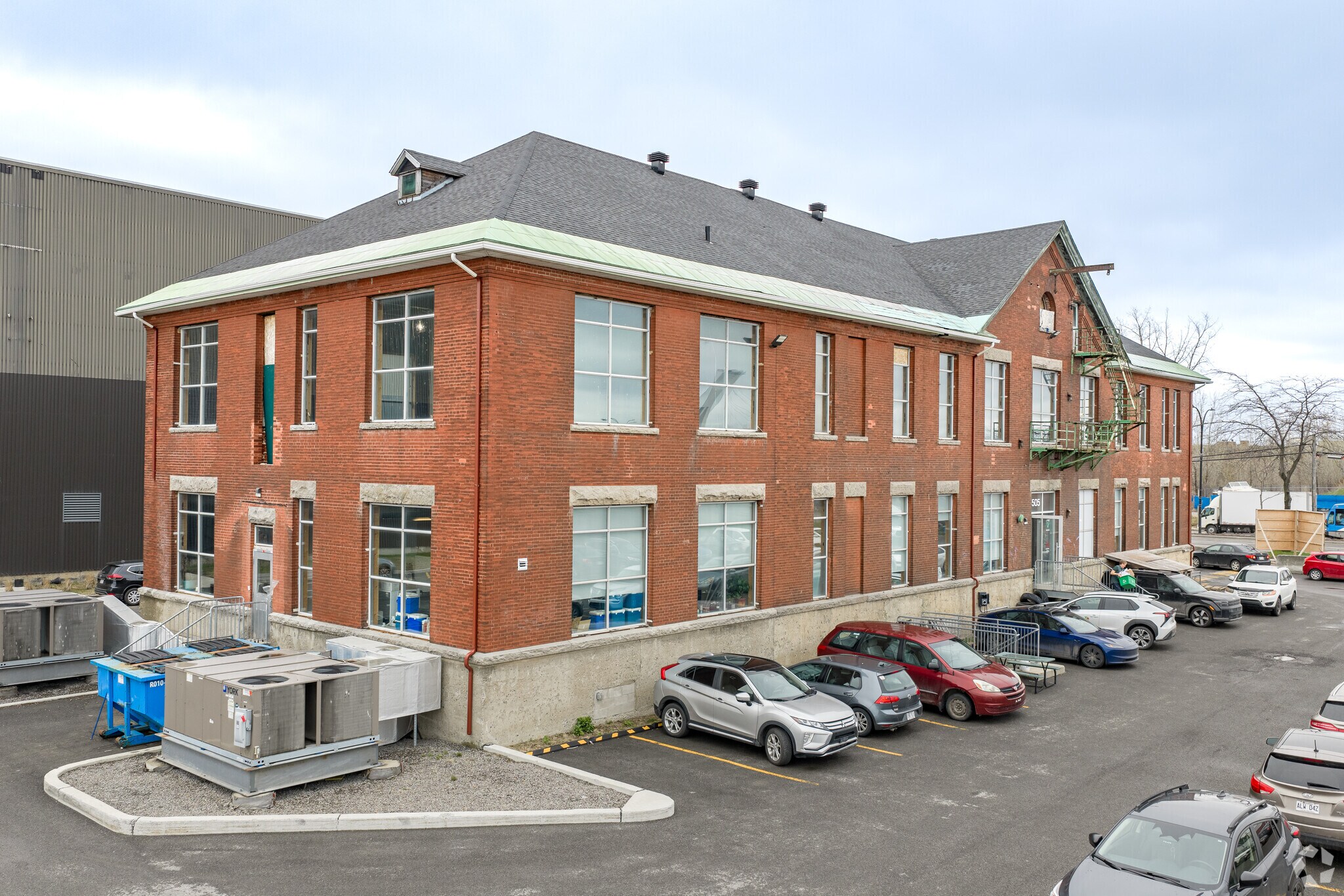 1505 Rue Dickson, Montréal, QC for Sale