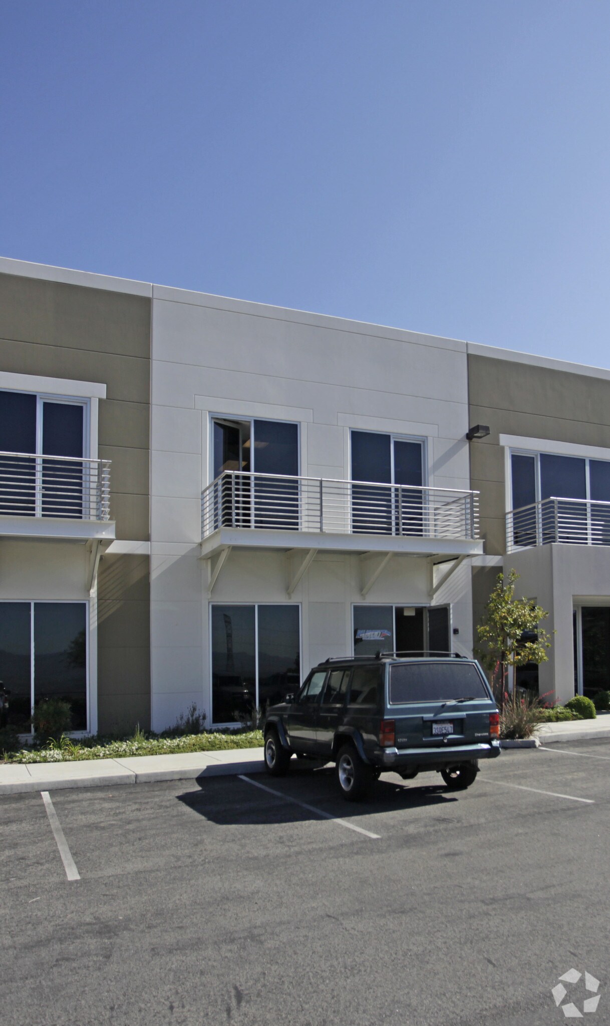 28338 Constellation Rd Valencia, CA 91355 Flex Property for Lease on