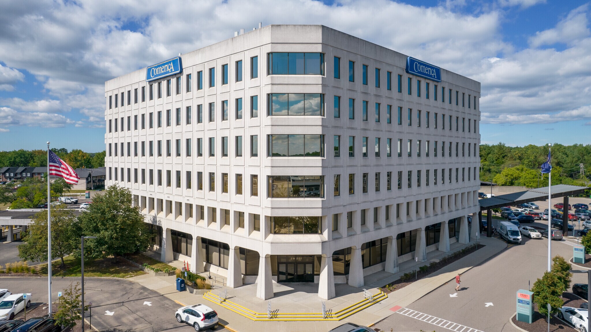 29201 Telegraph Rd, Southfield, MI for Rent