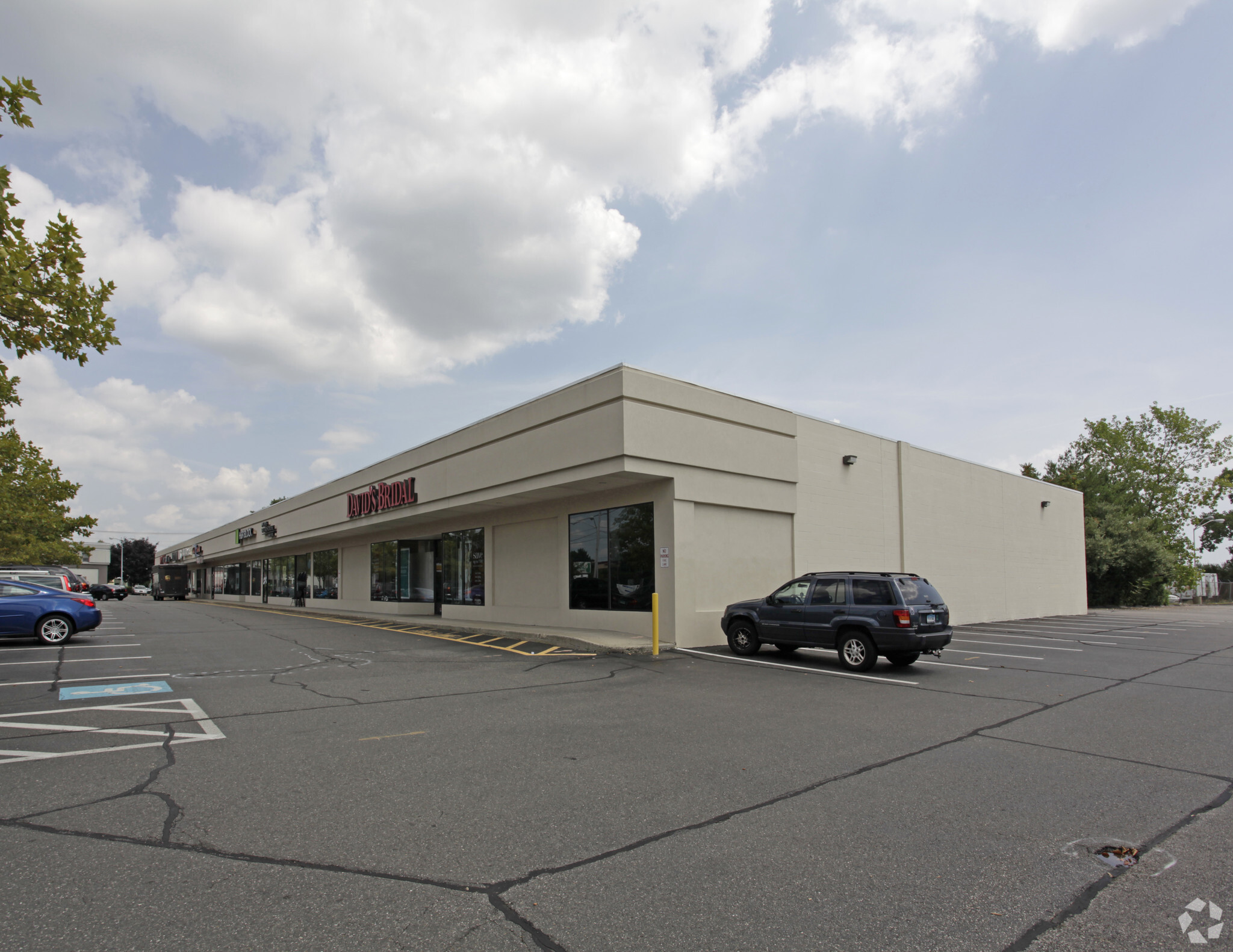 112-118 Boston Post Rd, Orange, CT for Rent