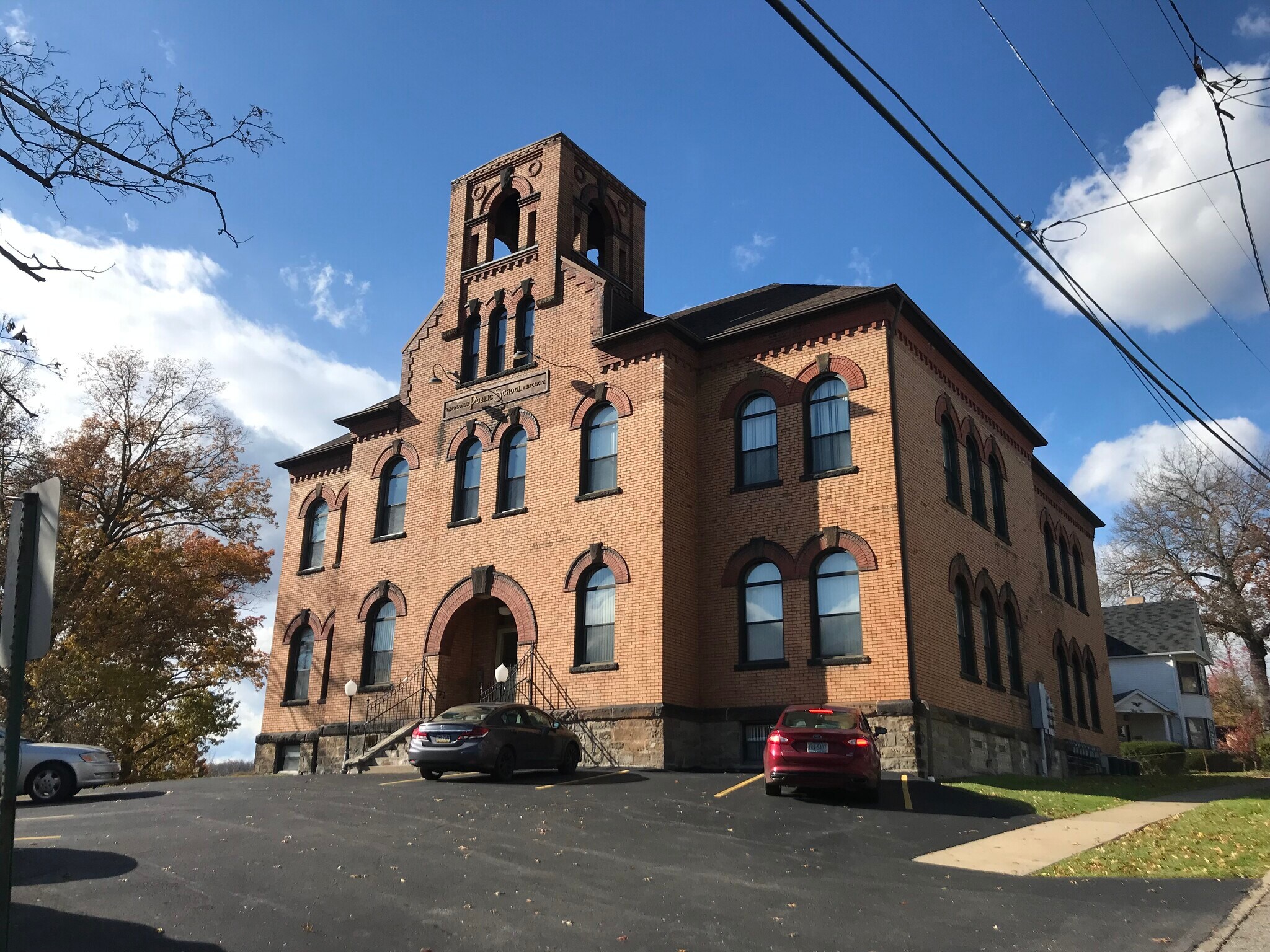 25 Hastings Ave, Oakdale, PA for Rent