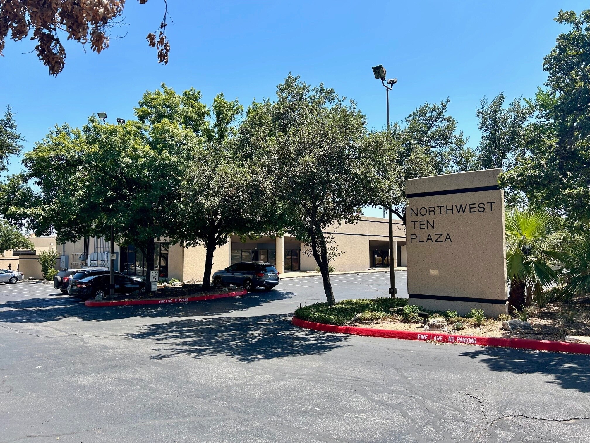 459-599 Spencer Ln, San Antonio, TX for Rent