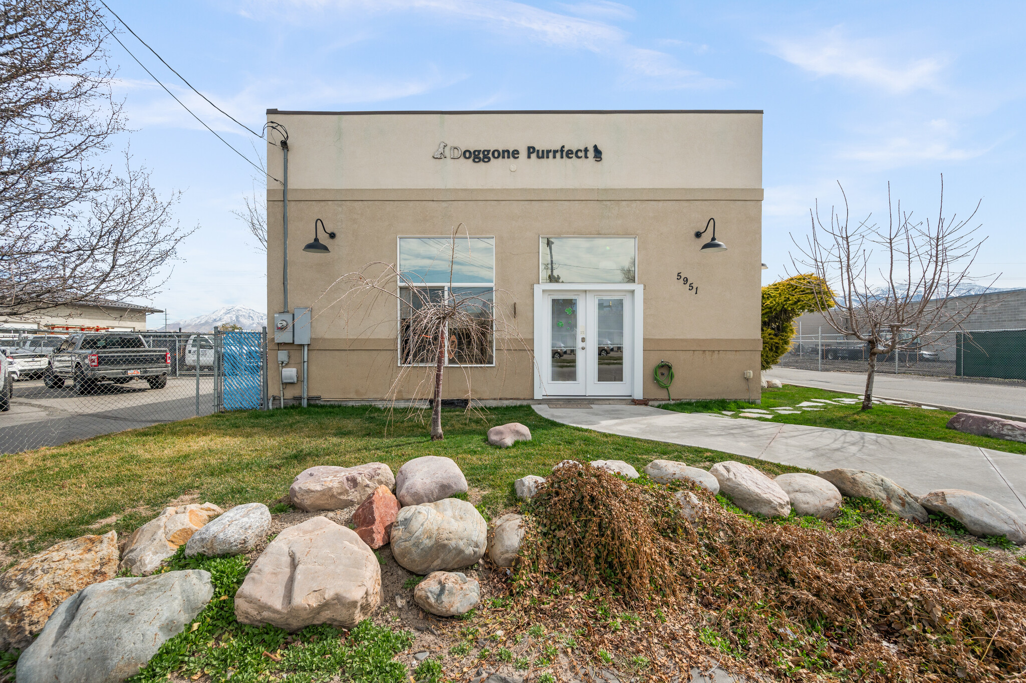 5951 S Stratler St, Salt Lake City, UT for Sale