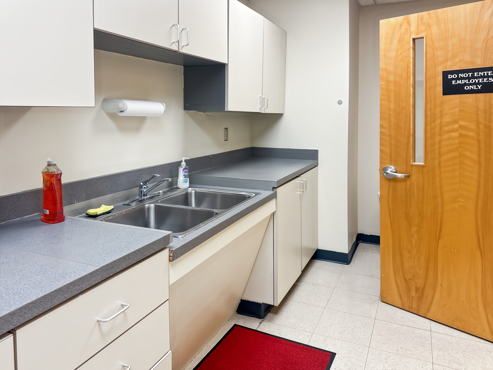 16 W Washington St, Hagerstown, MD for Rent