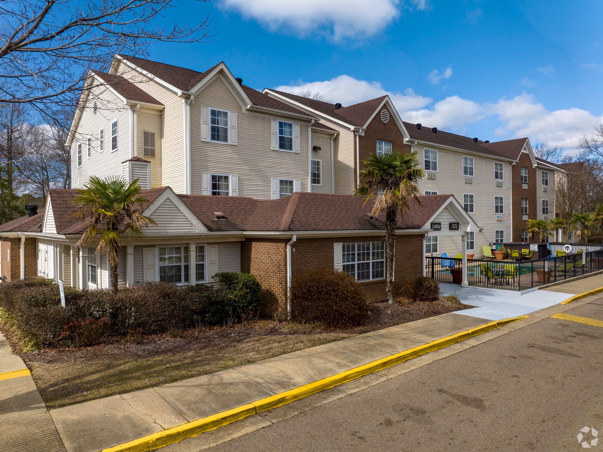 572 E Beasley Rd, Jackson, MS for Sale