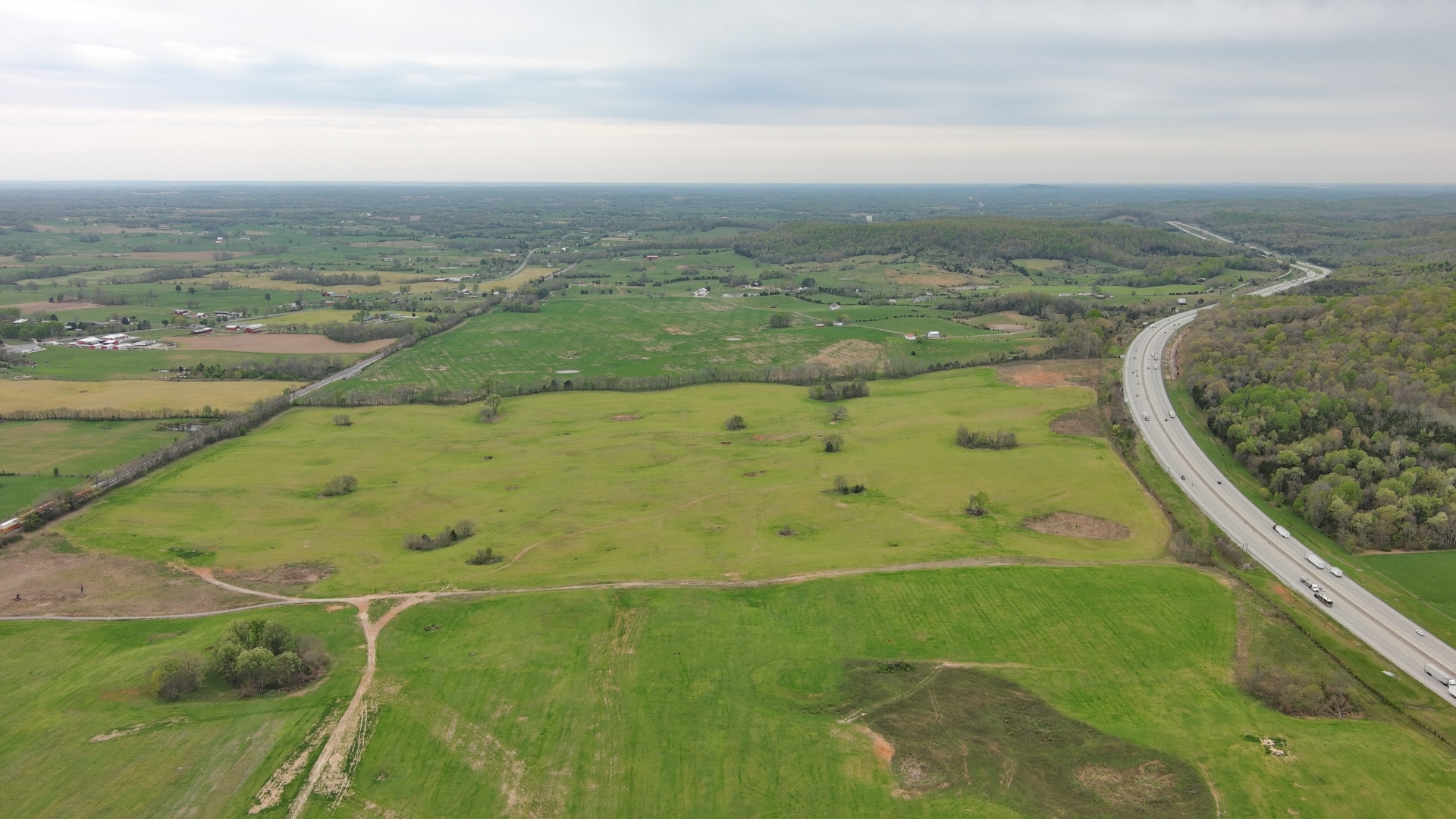 105 Gardner Ln, Cave City, KY for Sale