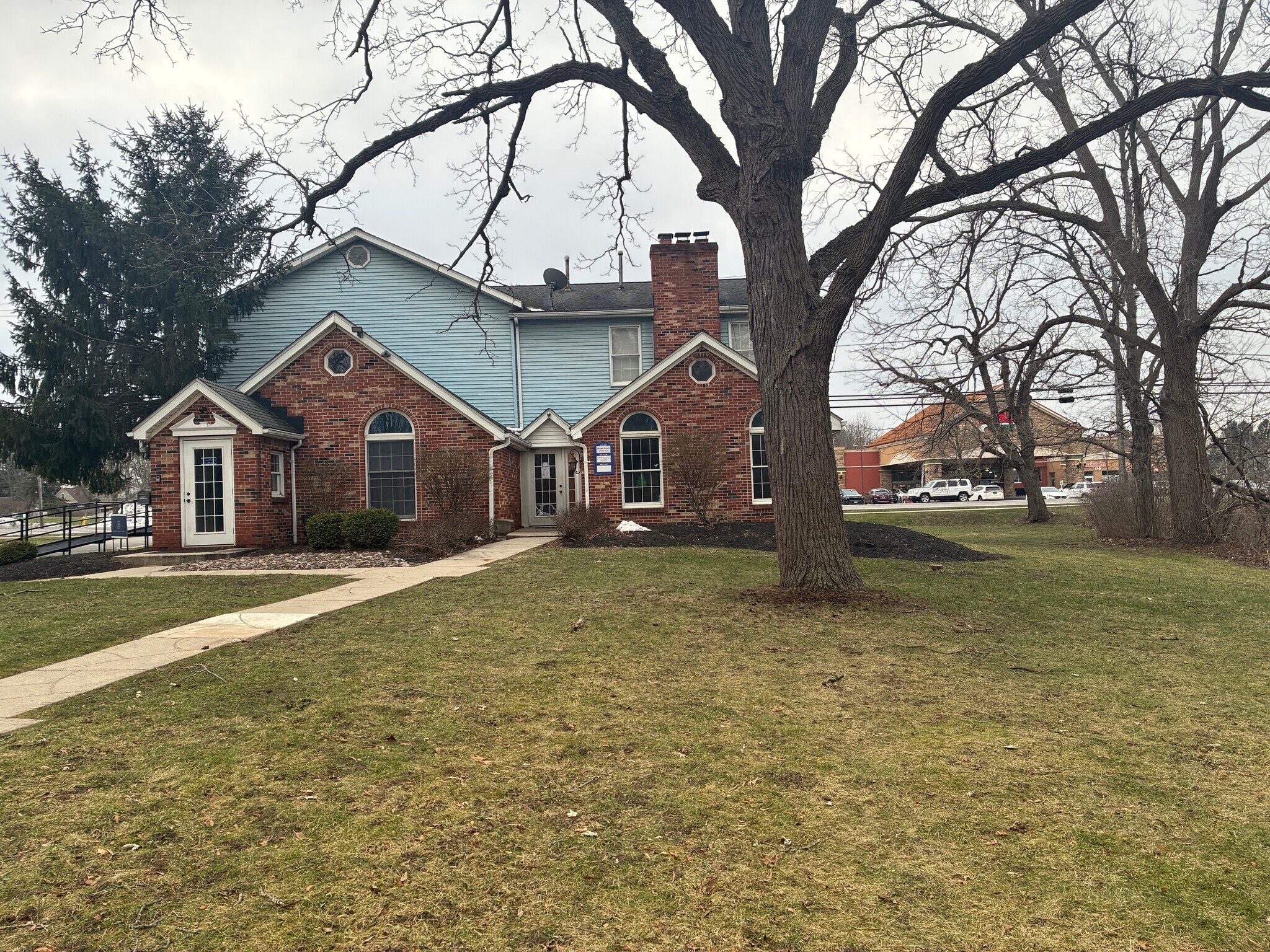 8860 Main St, Buffalo, NY for Rent