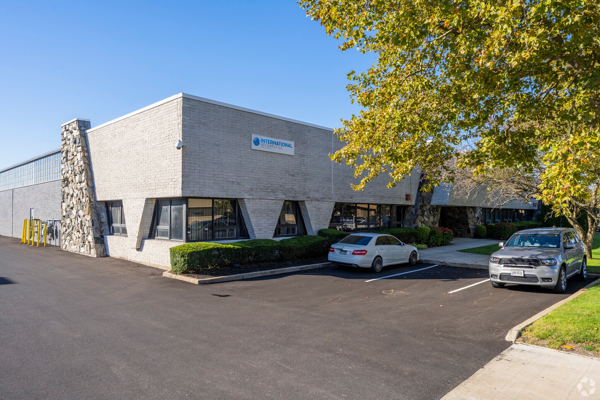 220-224 Sherwood Ave, Farmingdale, NY for Rent