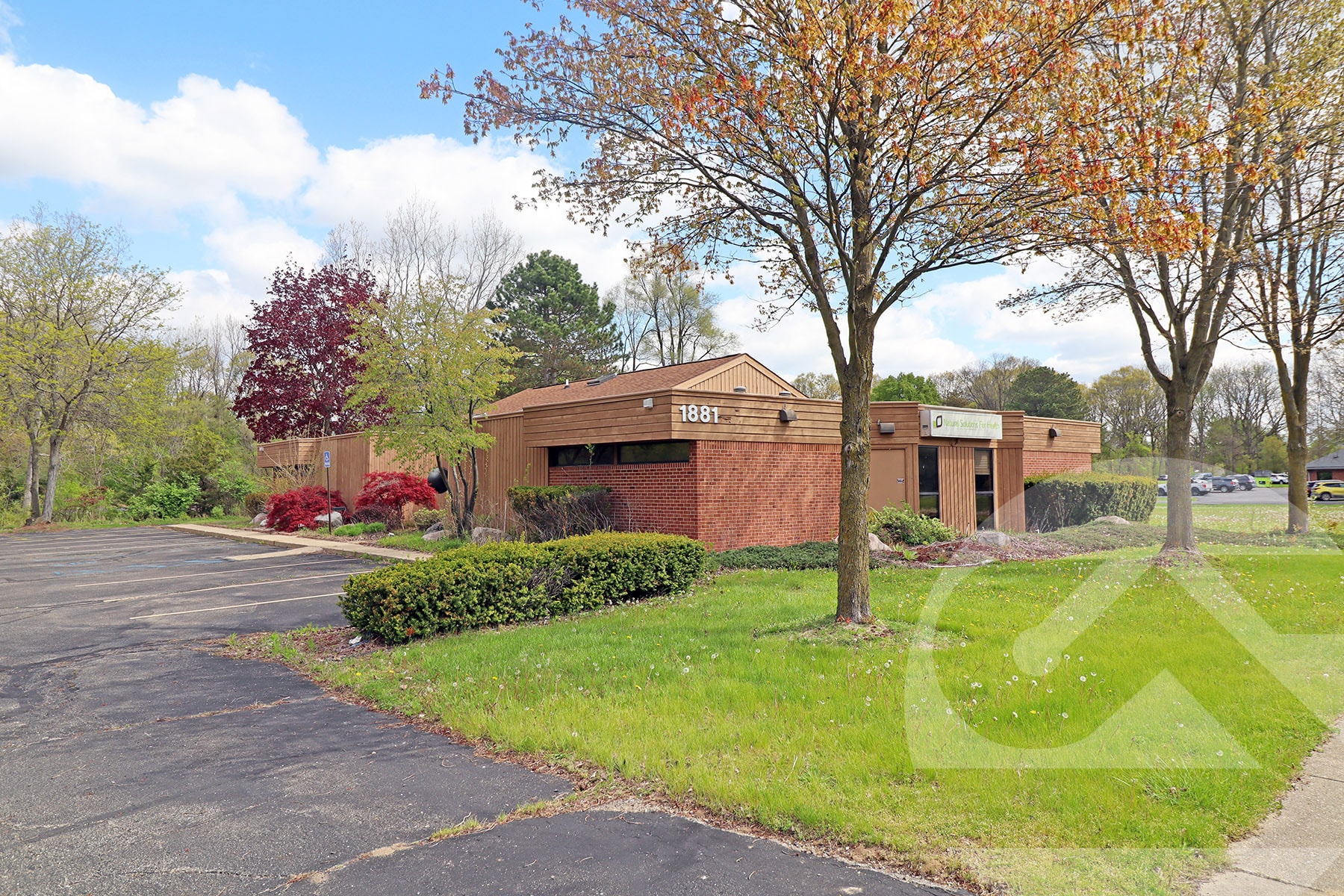 1881 Pontiac Trail, Walled Lake, MI for Sale