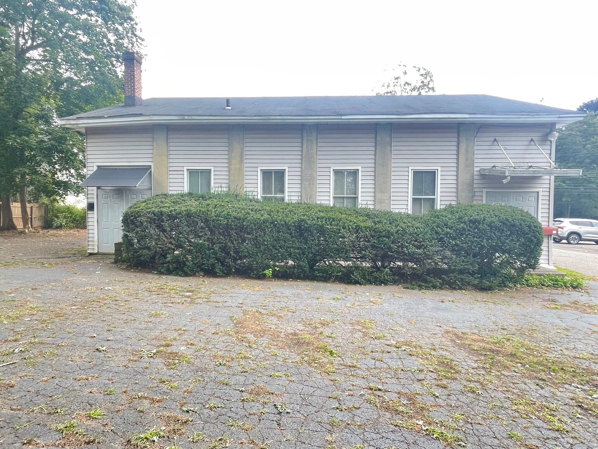 15 Center Rd Trumbull, CT 06611 Flex Property for Sale on