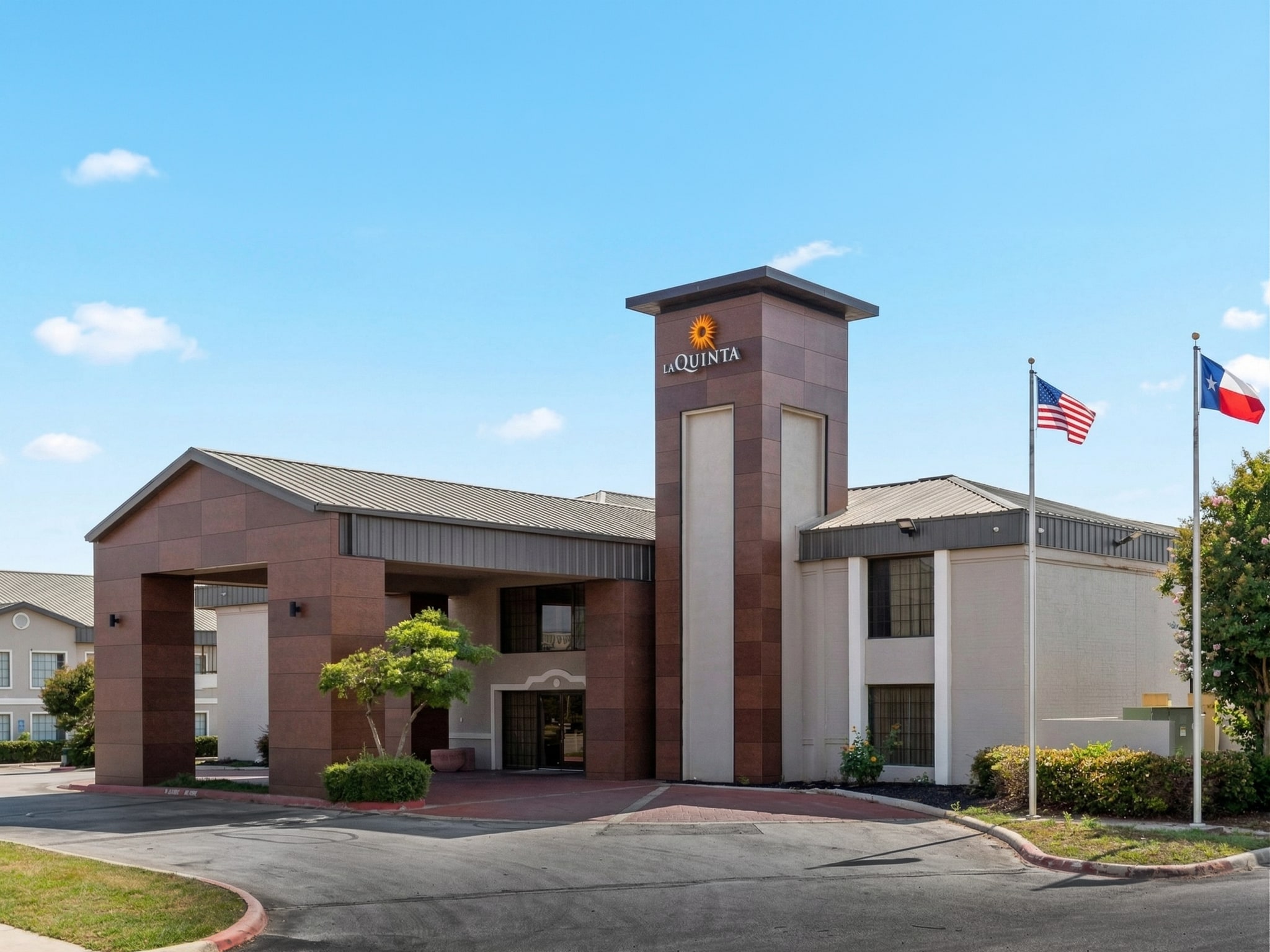 1619 N I H 35, San Marcos, TX for Sale