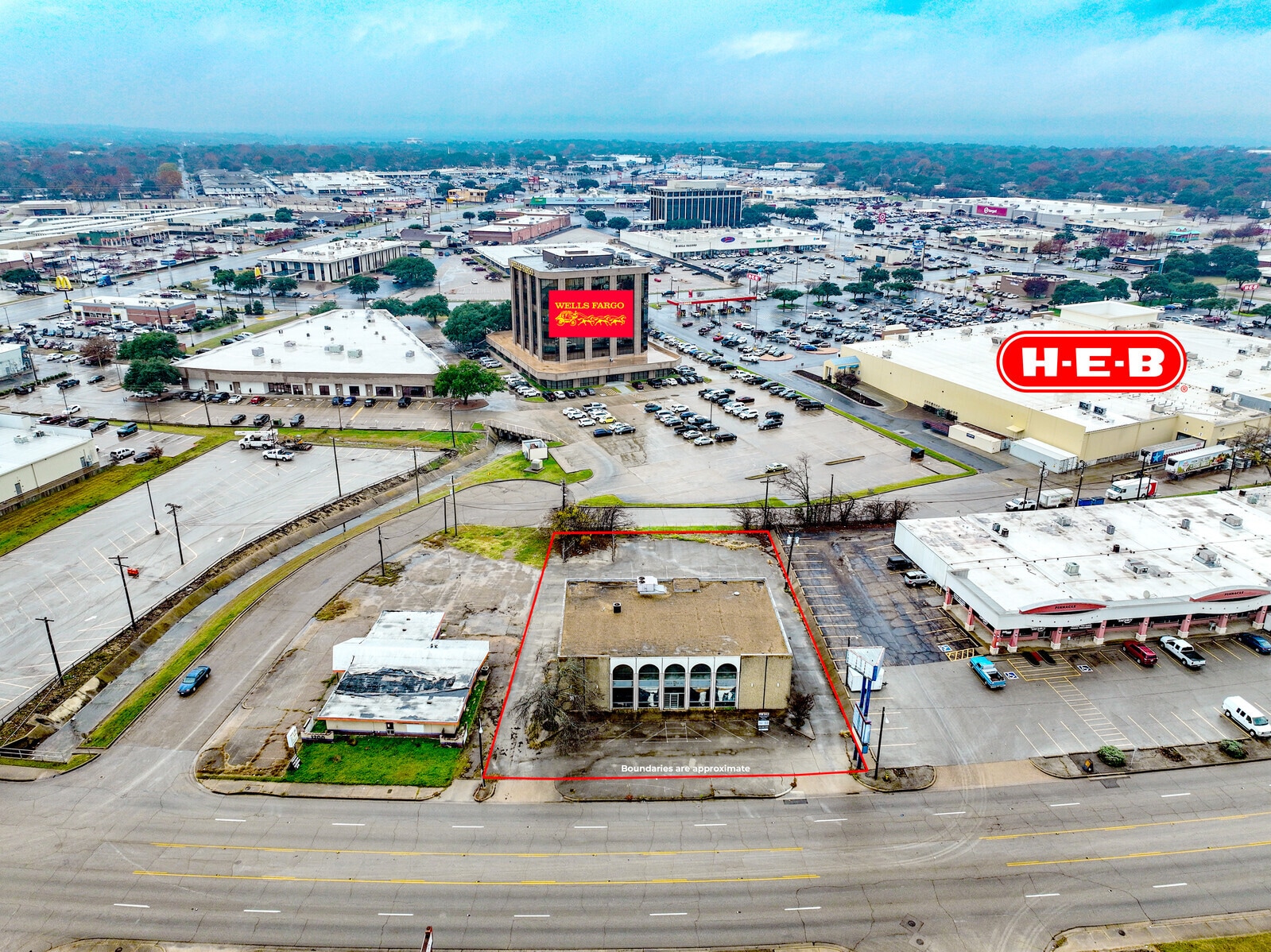 1210 Lake Air Dr, Waco, TX for Sale