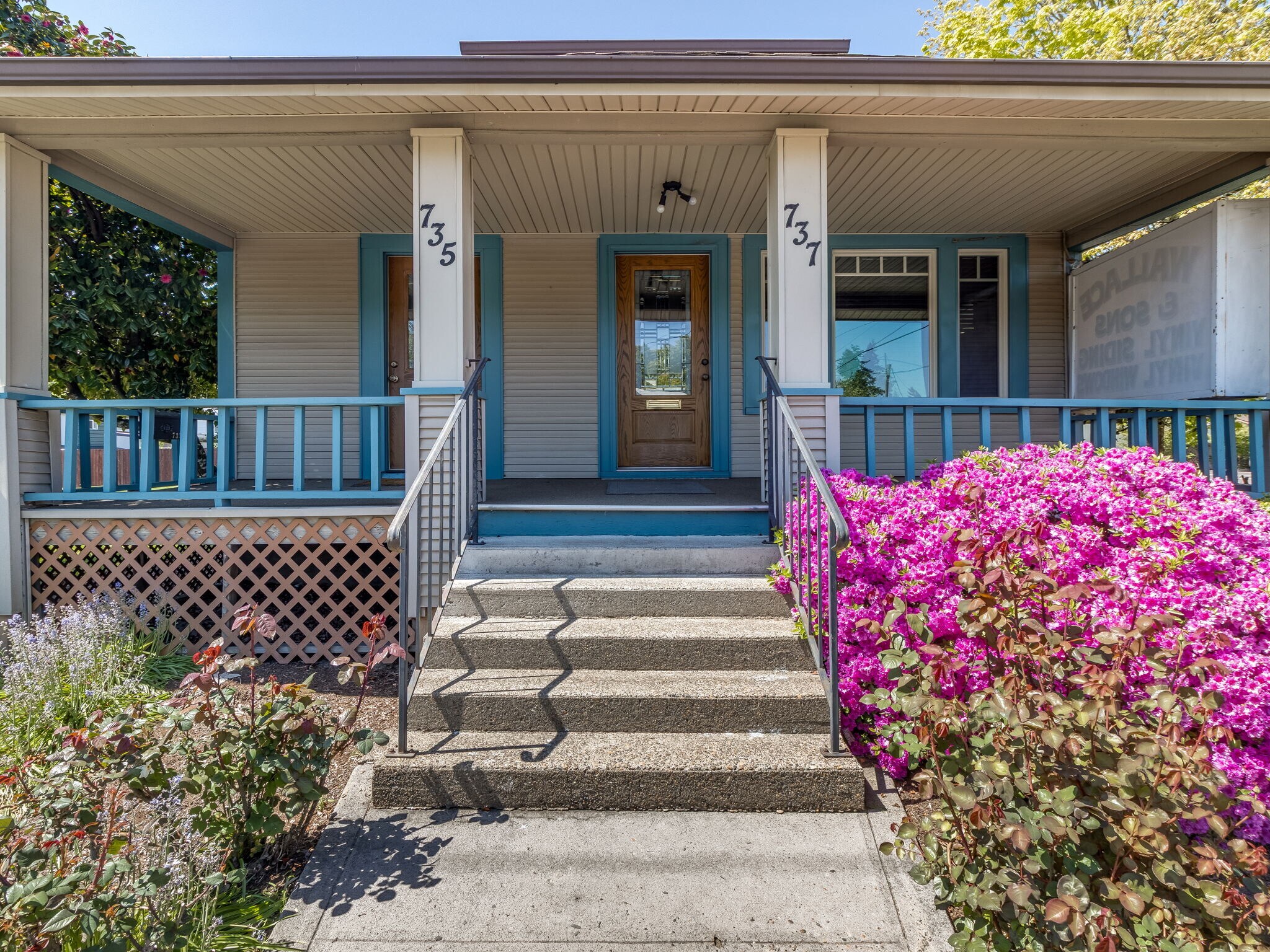 737 NW Adams St, McMinnville, OR for Sale