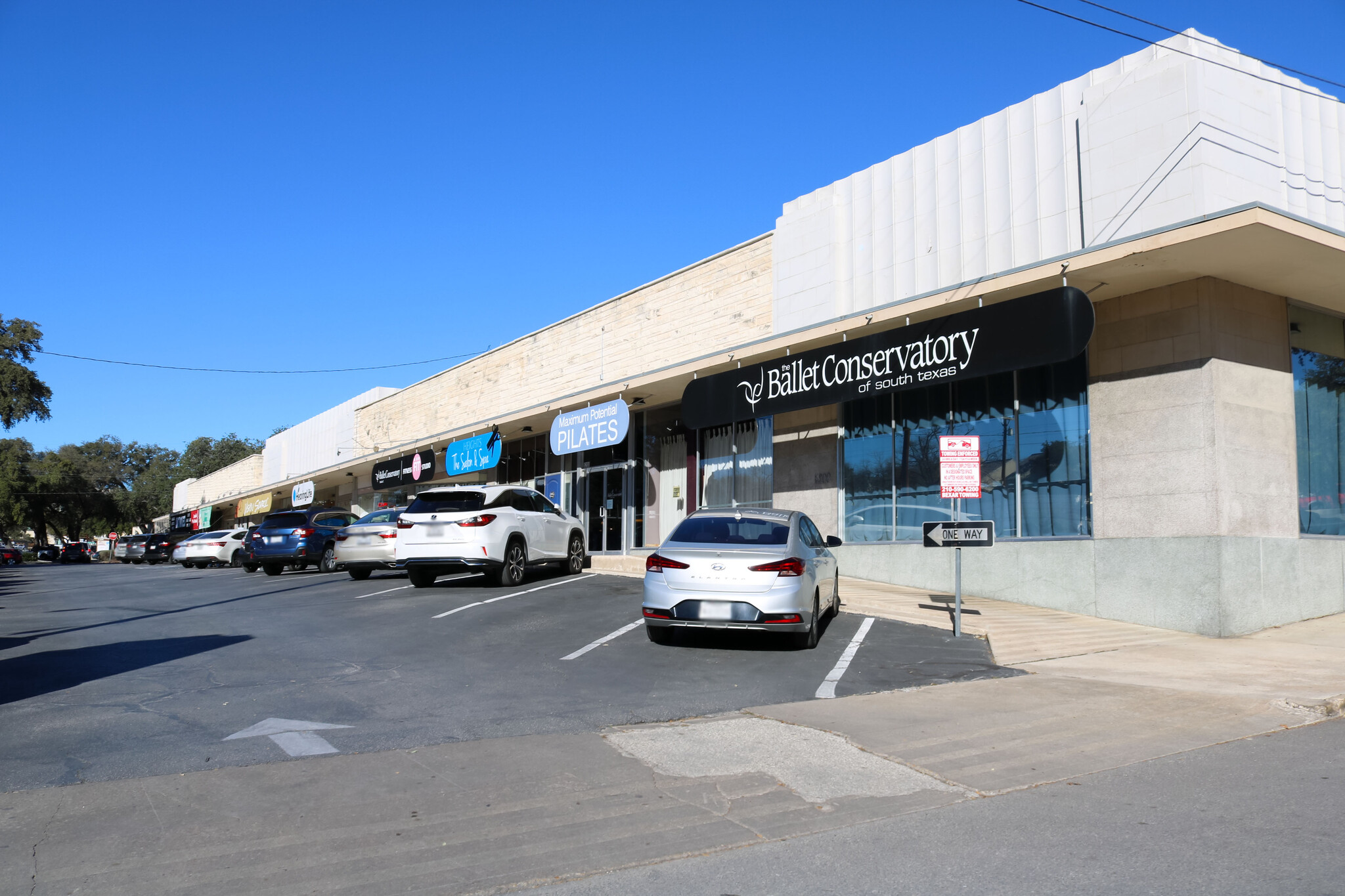 5200-5230 Broadway St, San Antonio, TX for Rent