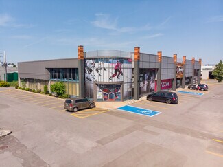 Québec, QC Retail - 909-915 Pierre-Bertrand Québec, QC Retail - 909-915 Pierre-Bertrand