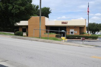 Fruitland Park, FL Bank - 410 E Palm St