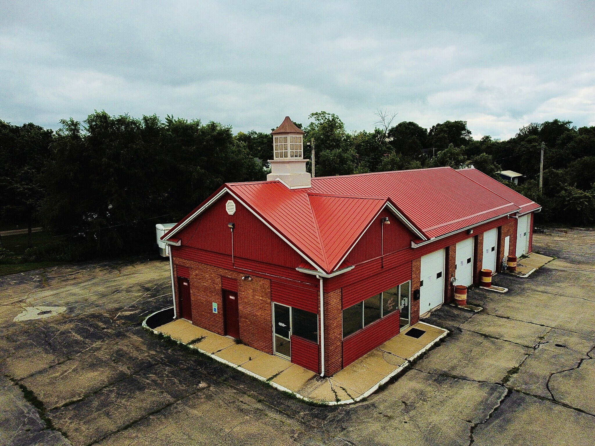 301 S Chestnut St, Le Roy, IL for Sale