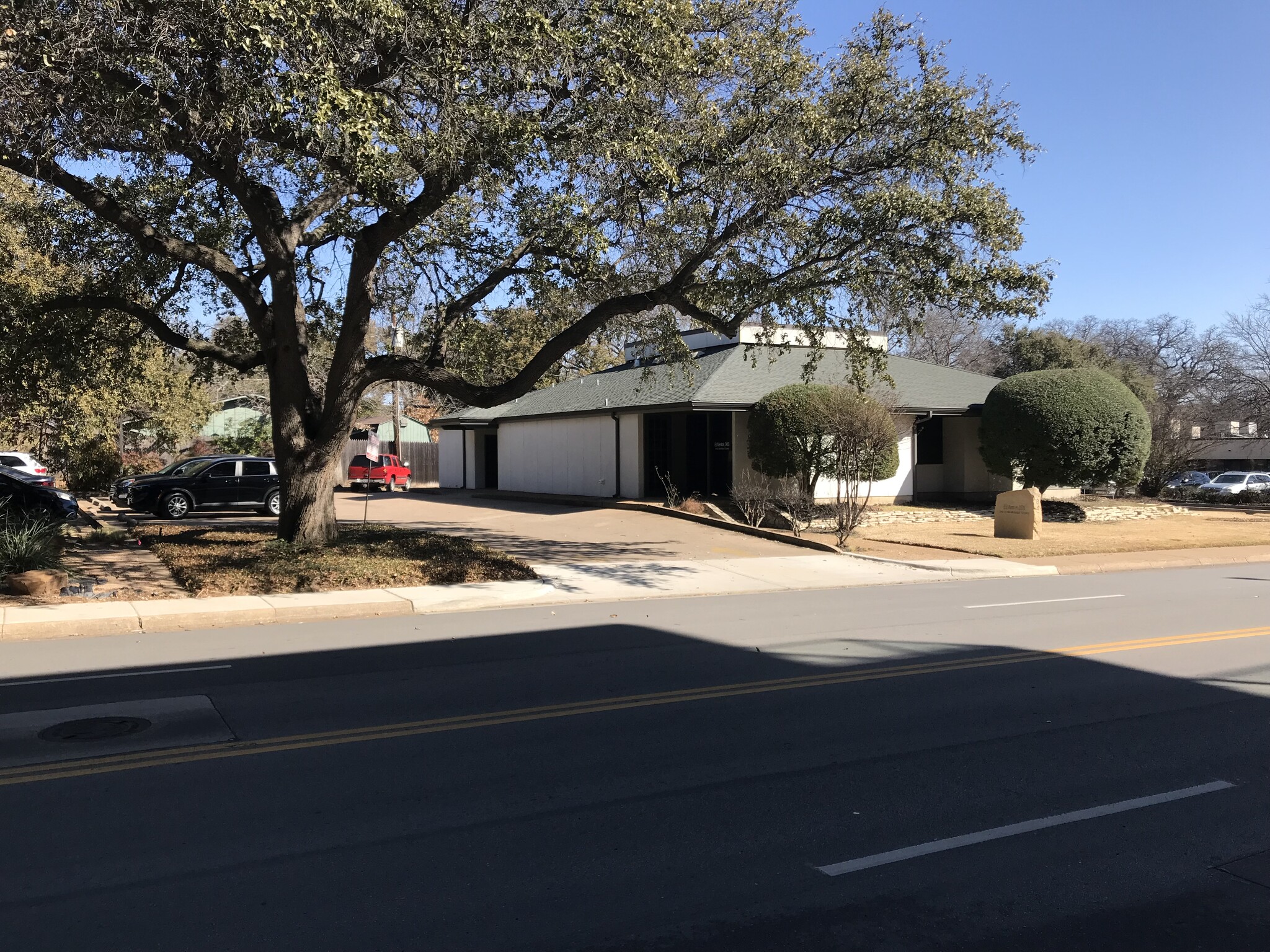 847 W Mitchell St, Arlington, TX for Sale