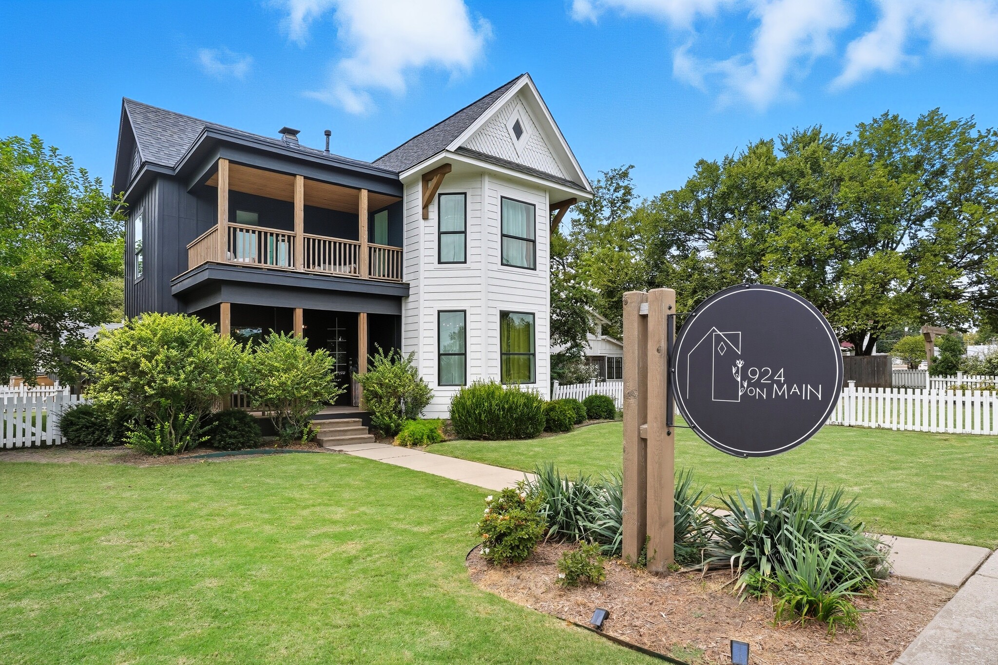 924 S Main St, Broken Arrow, OK for Sale