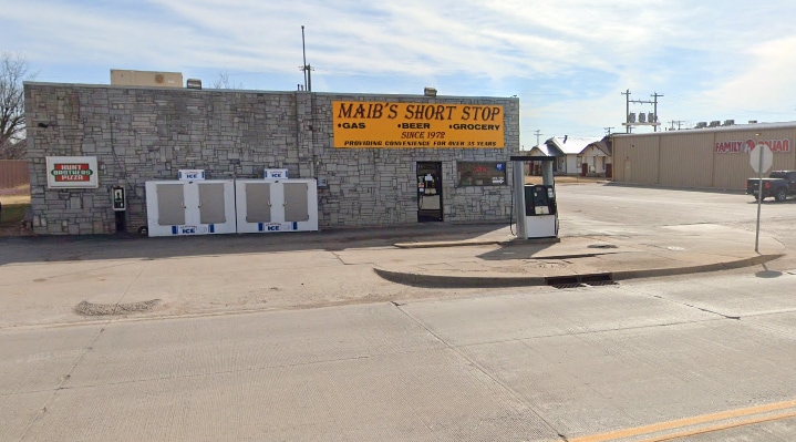 200 N Broadway Ave, Geary, OK for Sale