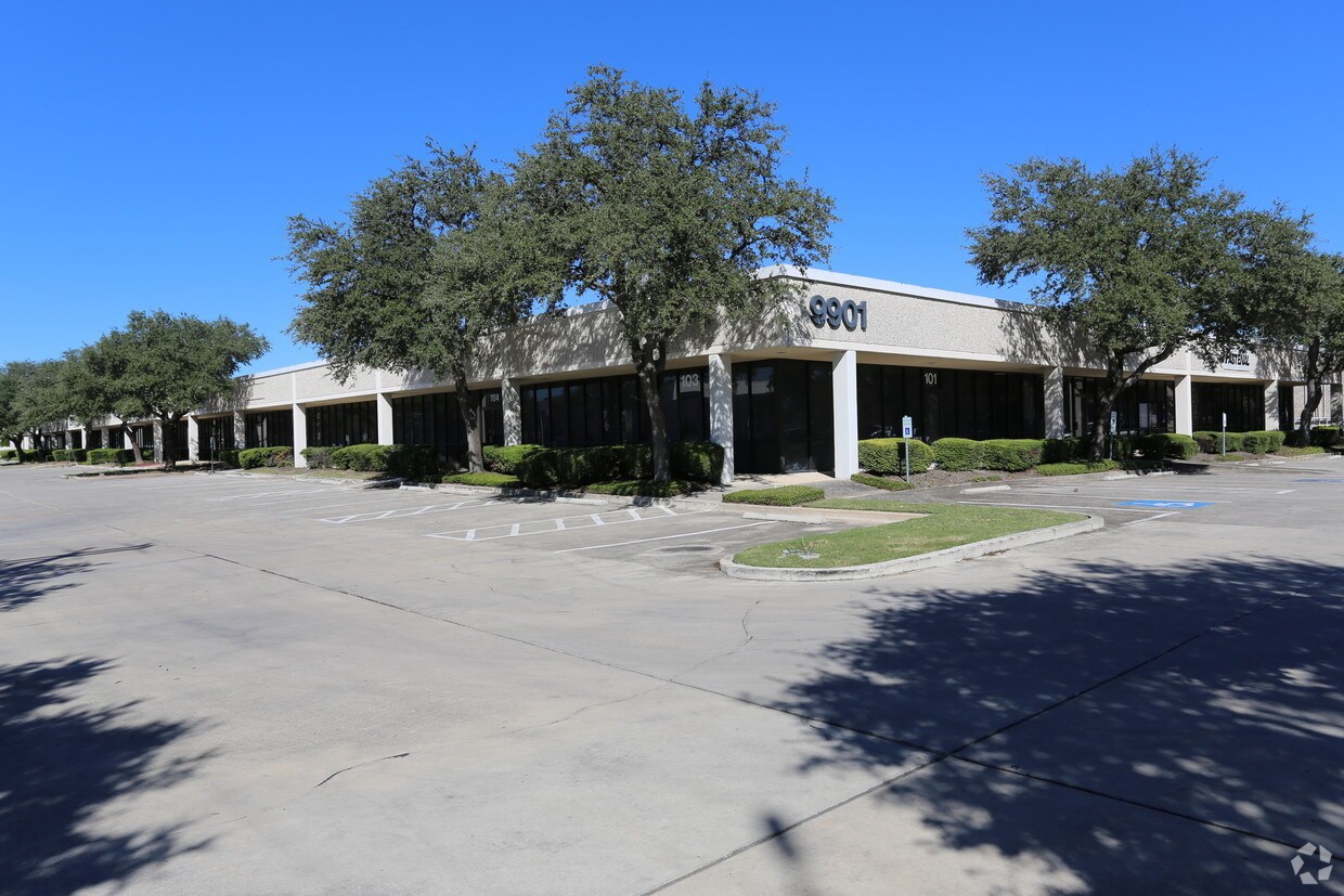 9901 Broadway St, San Antonio, TX for Rent