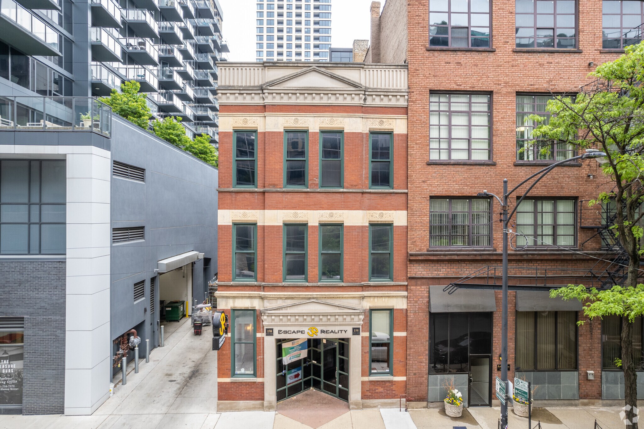 158 W Erie St, Chicago, IL for Rent