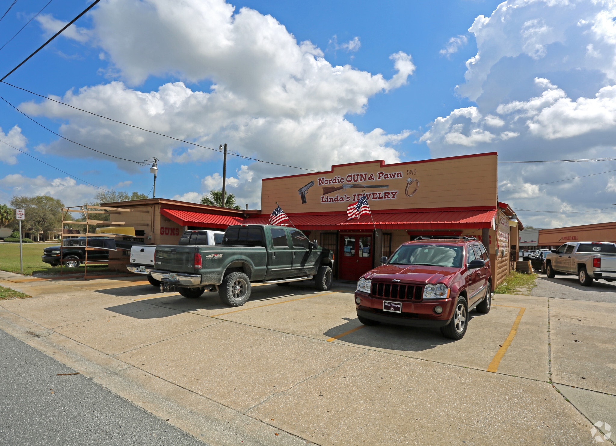324 S Main St, Wildwood, FL for Sale