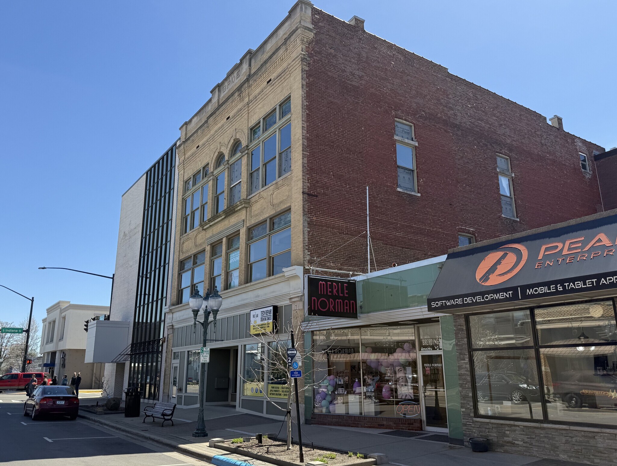 120 E Center St, Warsaw, IN for Rent