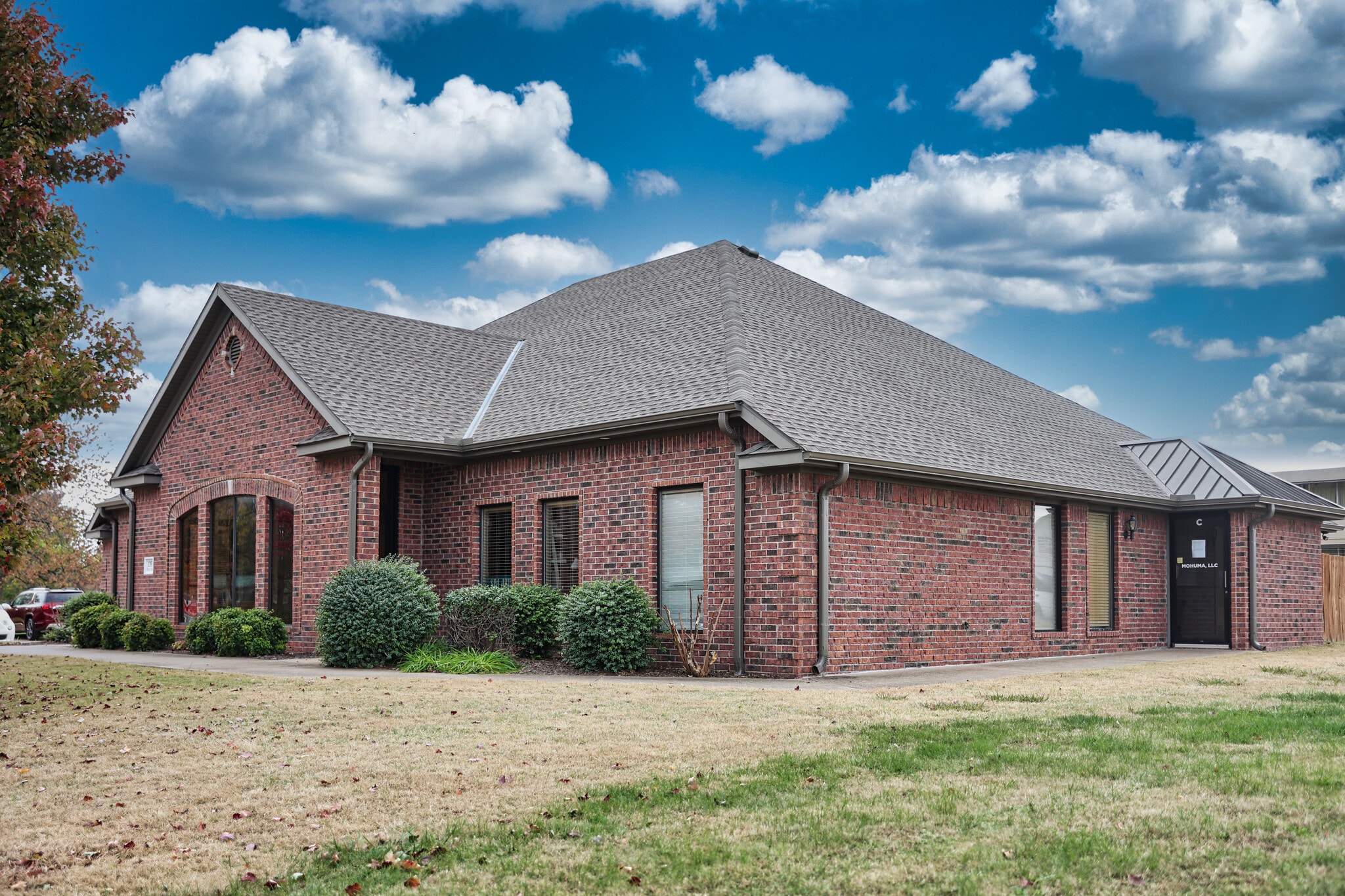 1391 Plaza Pl, Springdale, AR for Sale