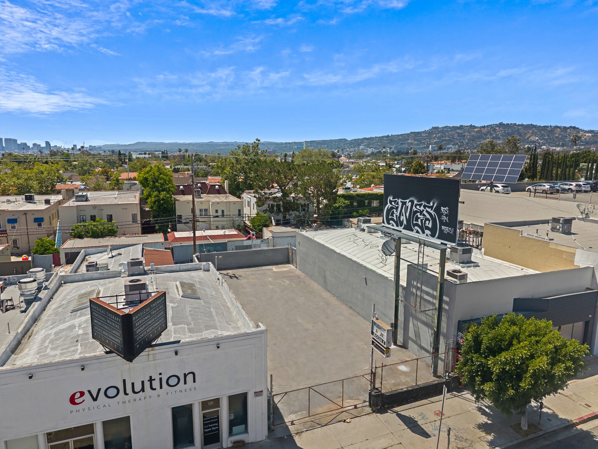 133 N La Brea Ave, Los Angeles, CA for Sale