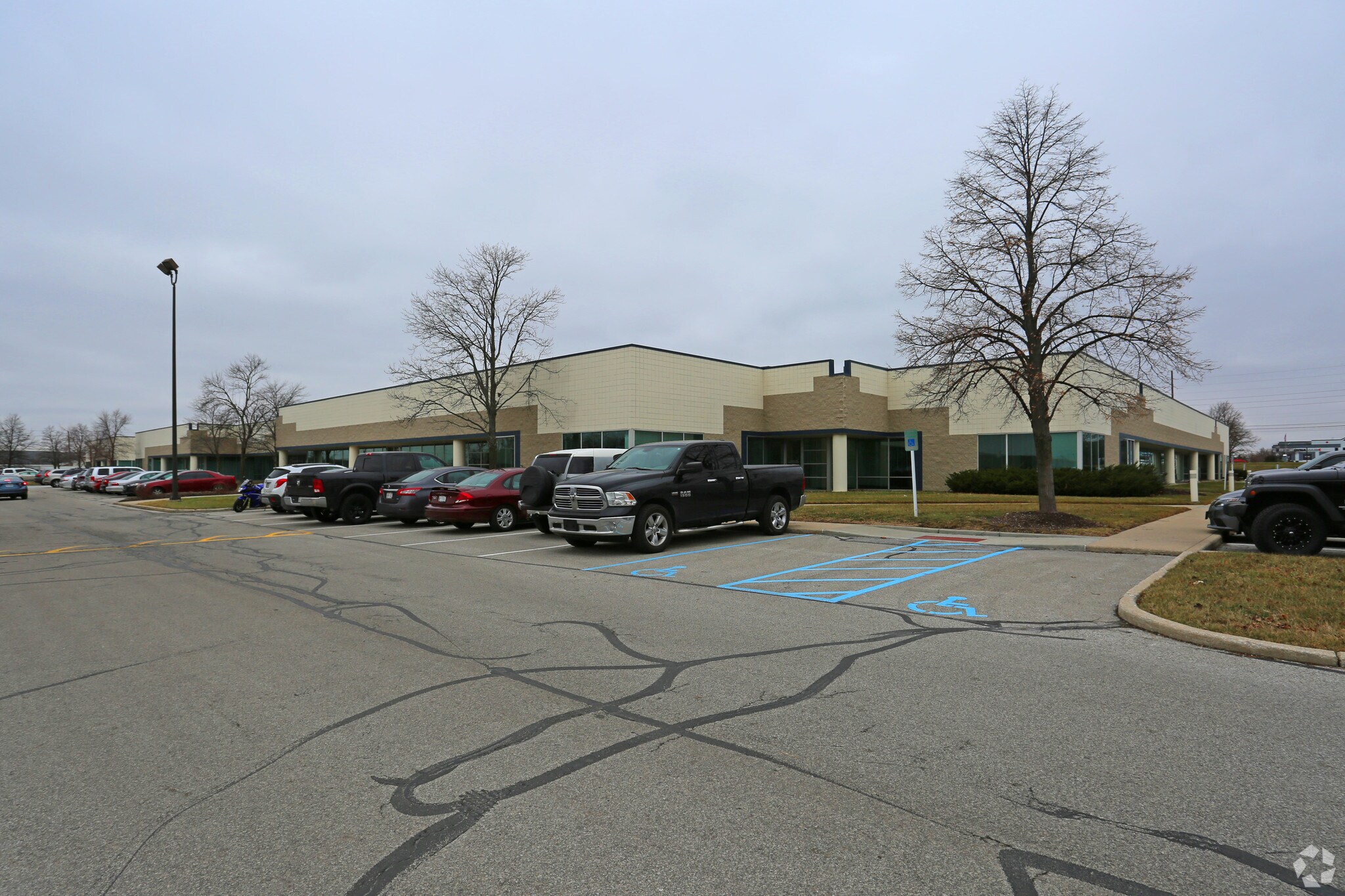 7102-7196 W Lakeview Pky, Indianapolis, IN for Rent