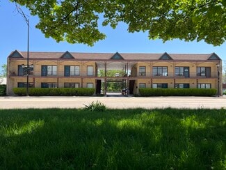 Elmhurst, IL Office/Retail - 381 N York Rd Elmhurst, IL Office/Retail - 381 N York Rd