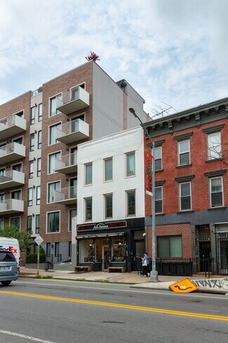 Brooklyn, NY undefined - 855 Grand St