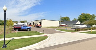 Elburn, IL Industrial - 214 W South St