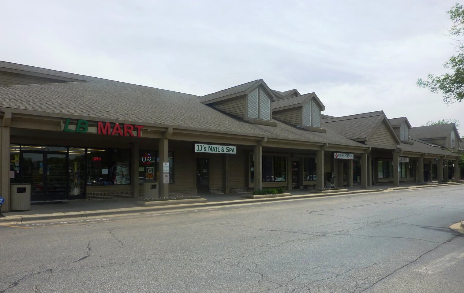 5035-5075 Shoreline Rd, Lake Barrington, IL for Rent