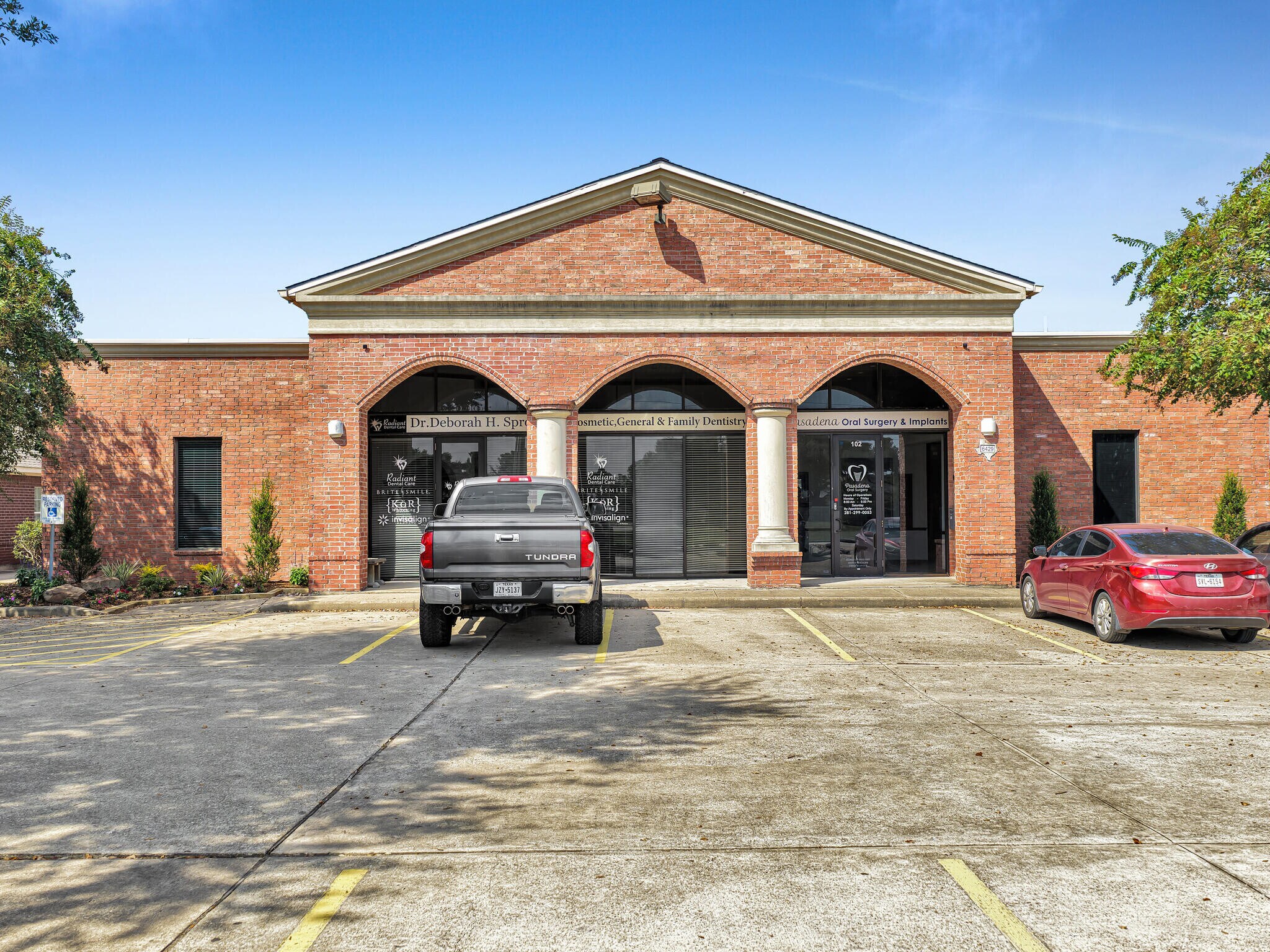 6429 Fairmont Pky, Pasadena, TX for Sale