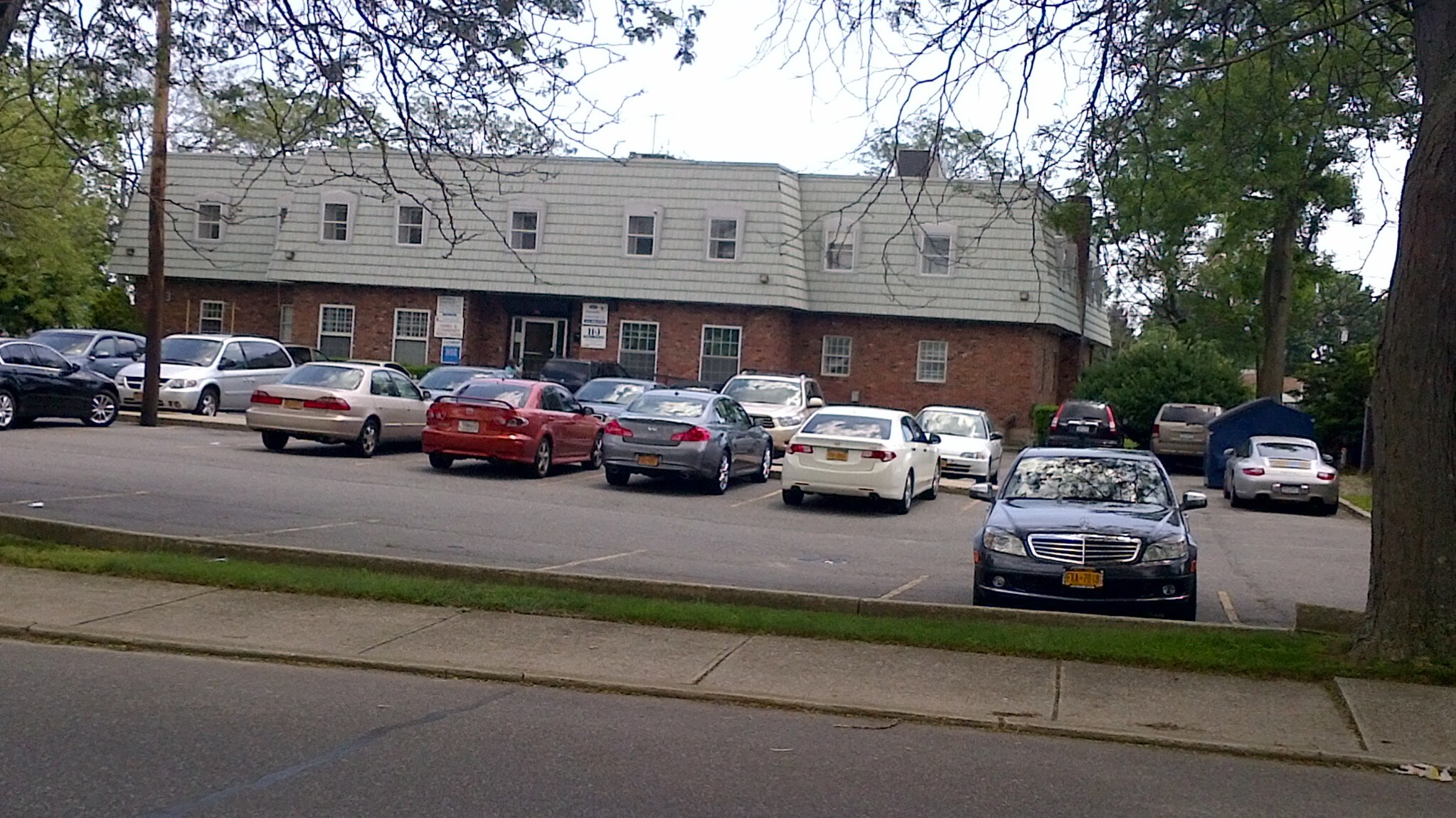 393 Sunrise Hwy, West Babylon, NY for Rent