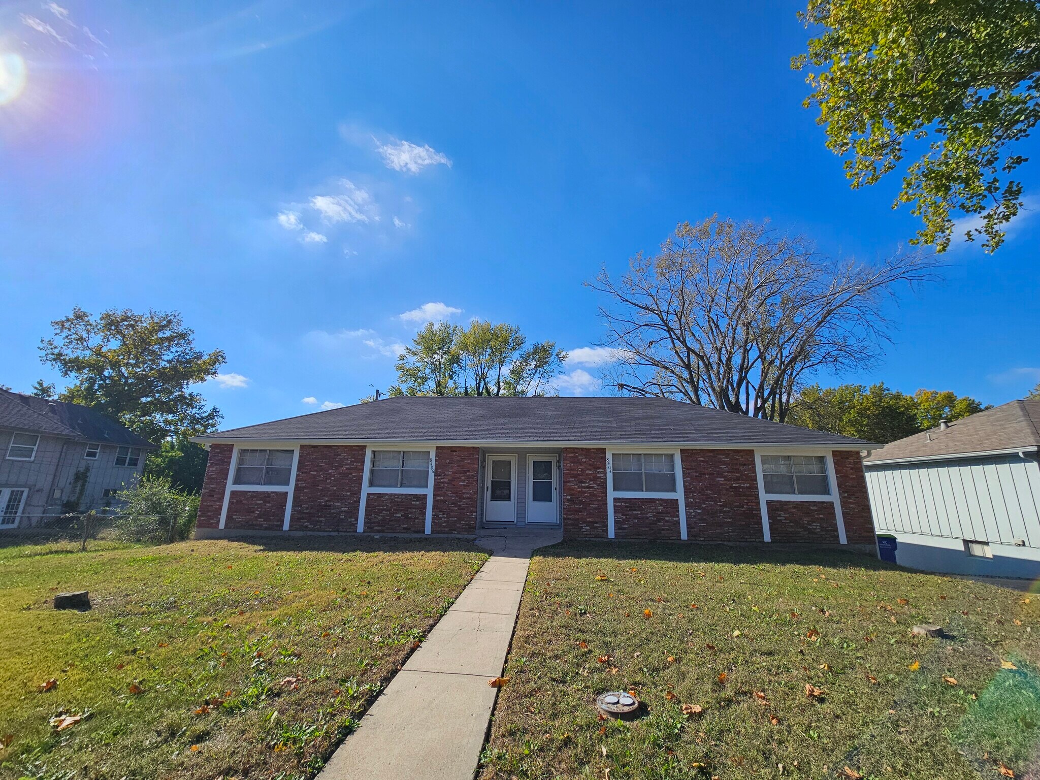 8404 Sterling Ave, Raytown, MO for Sale
