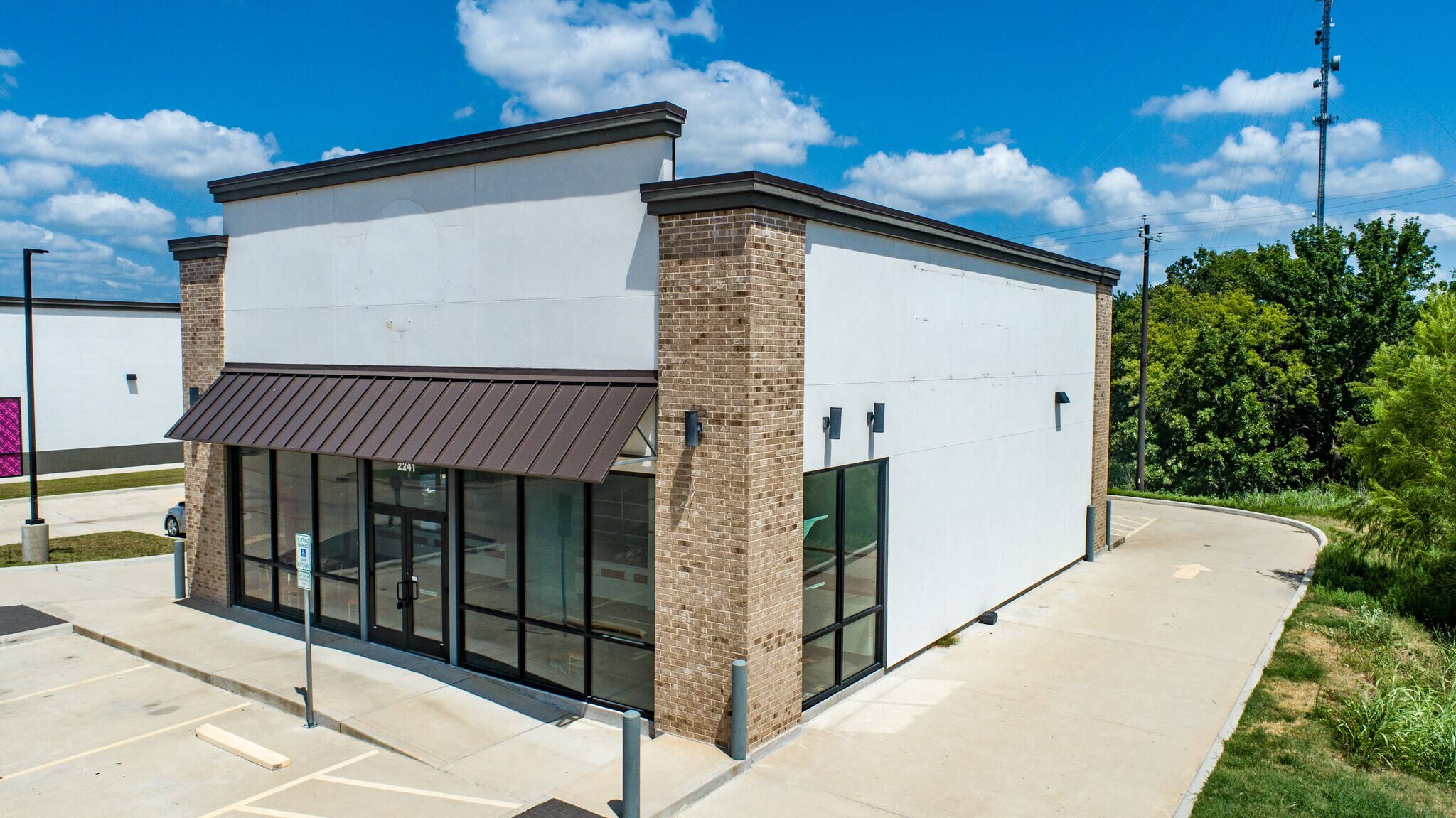 2241 E Austin St, Giddings, TX for Sale