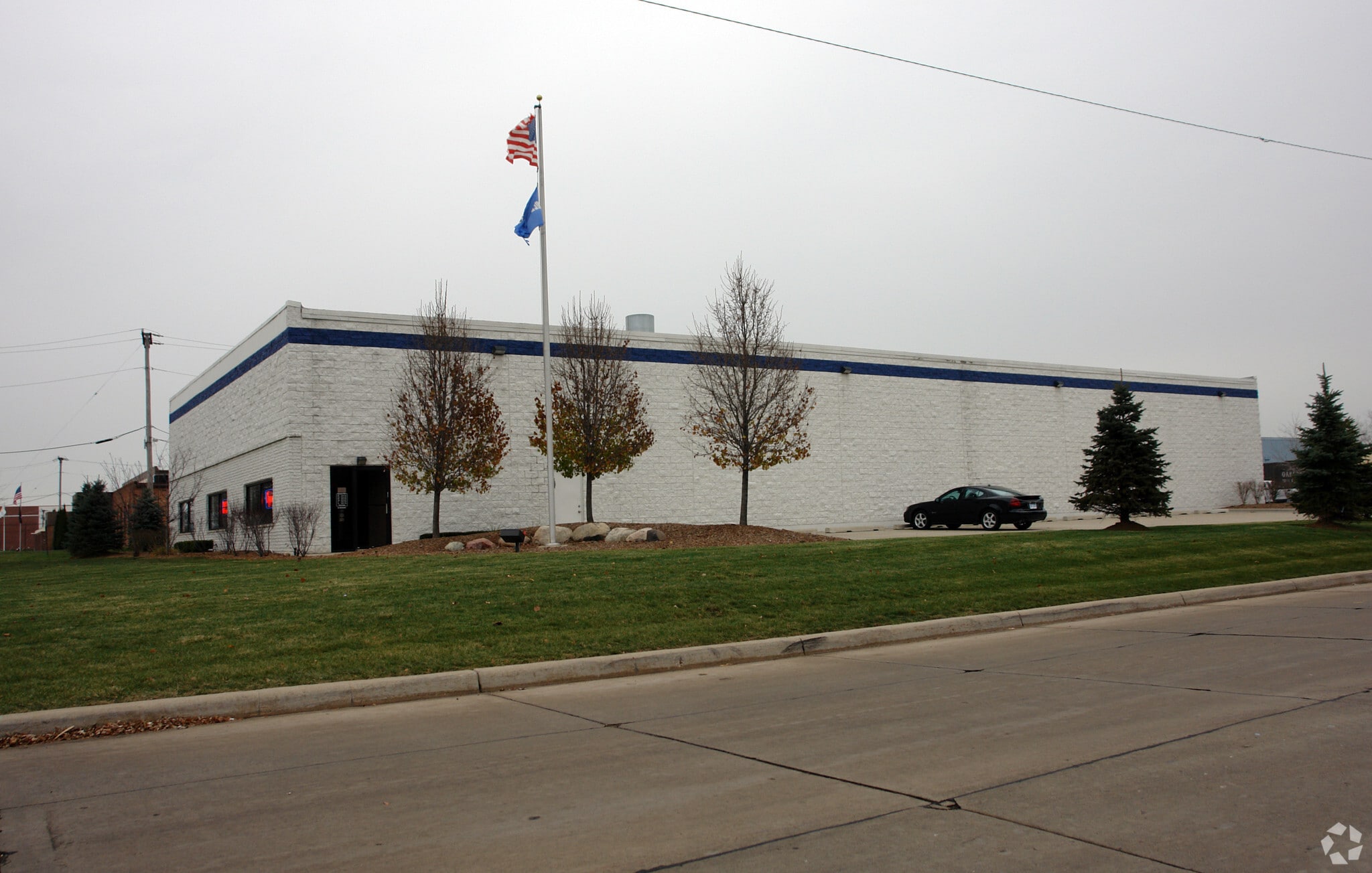 17420 15 Mile Rd Fraser, MI 48026 Industrial Property for Lease on
