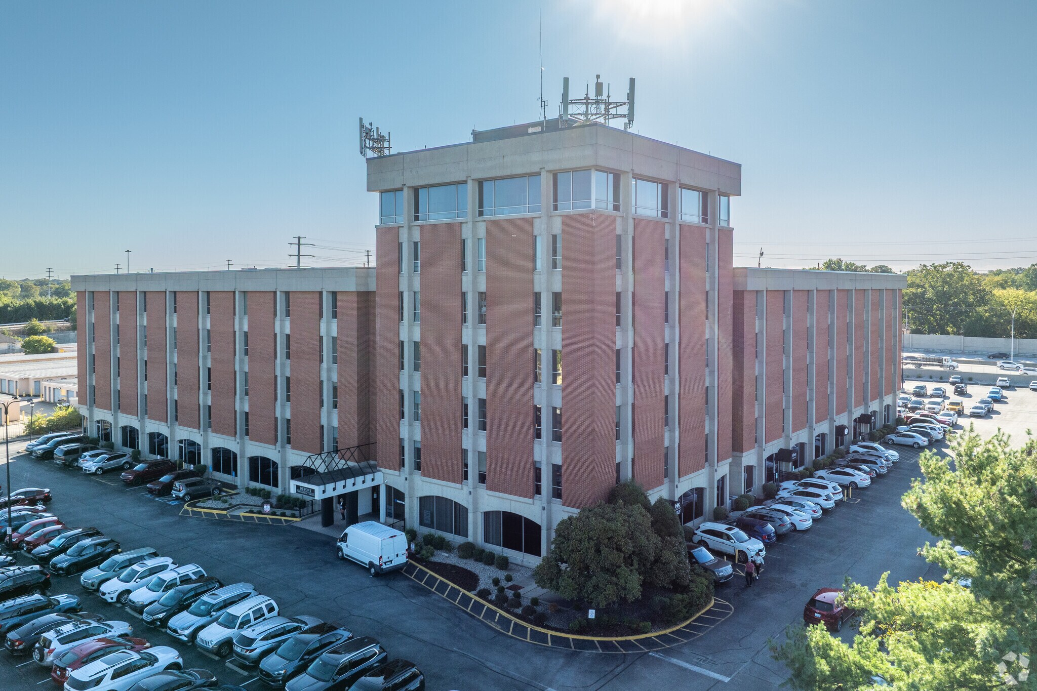 4010 DuPont Cir, Louisville, KY for Rent